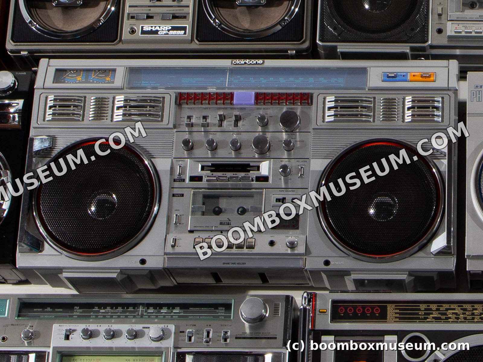 Clairtone 7980 boombox close-up